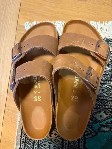 BIRKENSTOCK 브라운 샌들 사이즈 40