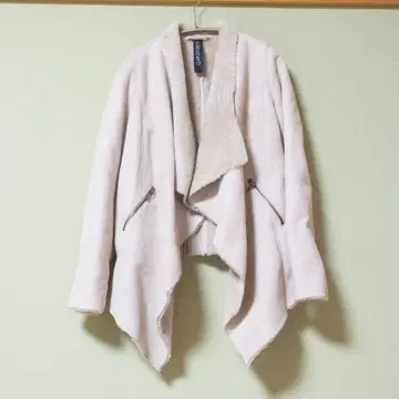 무스탕풍 라이트 베이지 자켓