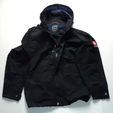 미사용 정가 4만 엔 AIGLE 에이글 마운틴 후드티 다운 자켓