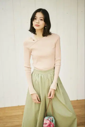 미사용 새상품 LOUNIE SLIT RIB KNIT 리브 슬릿 니트