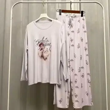 새상품 젤라또피케 CAT 패턴 풀오버 & 롱 팬츠 상하의 세트