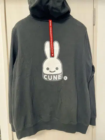 큔 CUNE 토끼 프린트 지퍼 후드티
