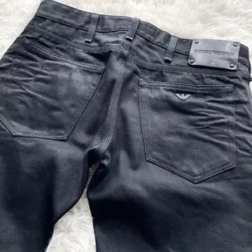 컨디션 최상 엠포리오 아르마니 데님 팬츠 이글 로고 금장 장식 블랙 XL