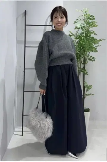 새상품 아베일 yurina x RagOut 와이드 팬츠 네이비 S 사이즈