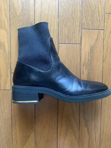 ZARA 스트레치 삭스 포함 숏부츠 블랙 38