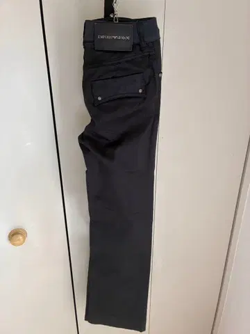 EMPORIO ARMANI 블랙 슬림핏 팬츠