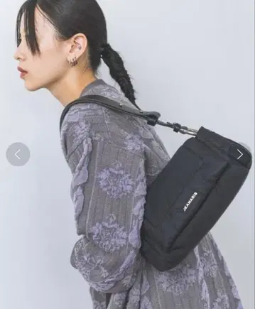지나시스 퍼 나일론 숄더백