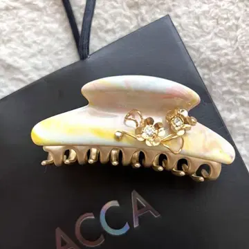 [ 새상품 완판템 ] 아카 acca 헤어 클립 루체 플라워 클립 마블