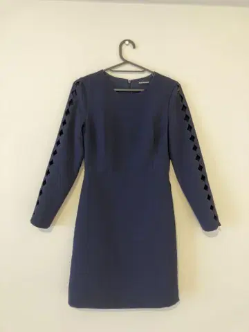 CLUB MONACO 네이비 원피스