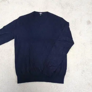 UNIQLO 네이비 V넥 니트 L 사이즈 캐시미어