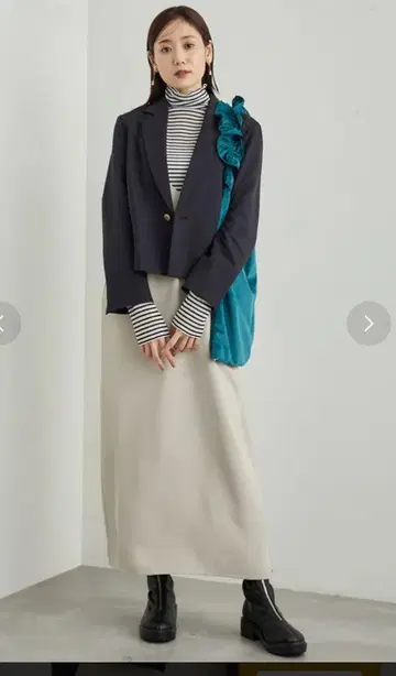 네이비 테일러드 자켓