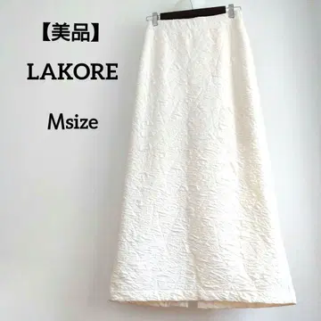 [ 새상품급 ] LAKORE 퍼프 자카드 스커트 M 윈터 화이트