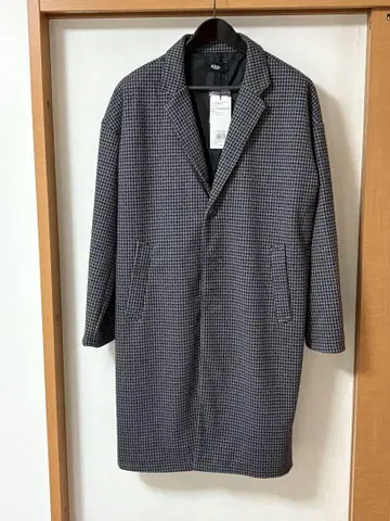 [ 미사용 새상품 ] AZUL 그레이 체크 무늬 체스터 코트