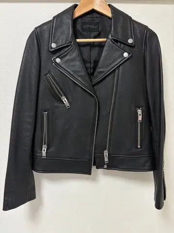 KBF+ 블랙 라이더 자켓 One size