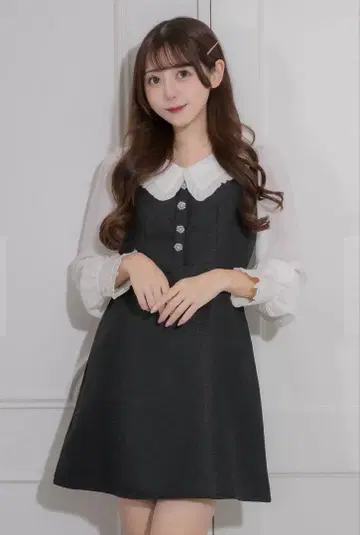 pium 프릴 칼라 트위드 미니 원피스