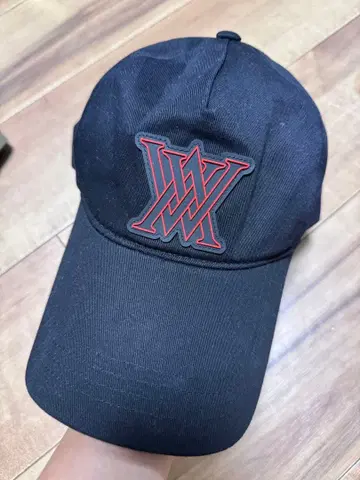 ANew 블랙 캡 자수 로고