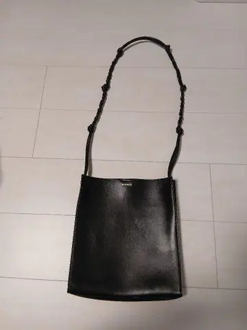 질 샌더 탱글 미디엄 JIL SANDER TANGLE 블랙