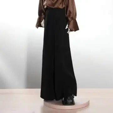 와이드 턱 팬츠