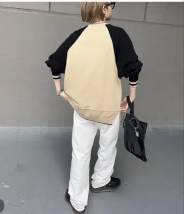 M.U CLASSY RAGLAN SWEAT