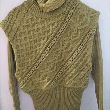Ameri LAYERED SLANT CABLE KNIT SET
