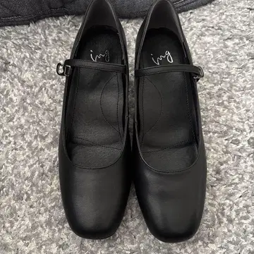 [ 미사용 새상품 ] ing 스트랩 펌프스 블랙 23.5cm