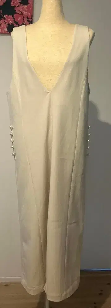 슬리브리스 롱 원피스 아이보리 피칭 piccin