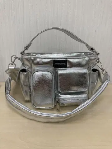 안나수이 ANNA SUI NYC 멀티 포켓 치비 백