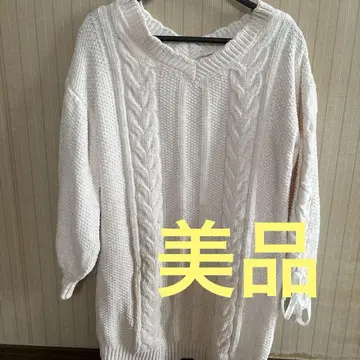 케이블 짜임 화이트 긴팔 니트 선착순