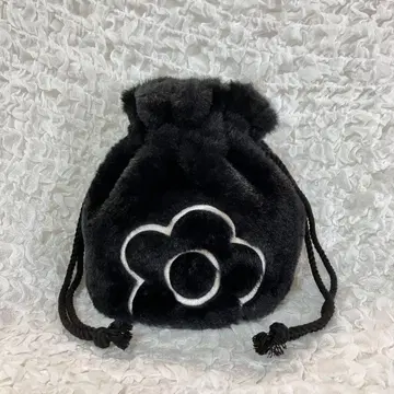 [ MARY QUANT ] 마리쿠와 복슬복슬 복조리백 데이지