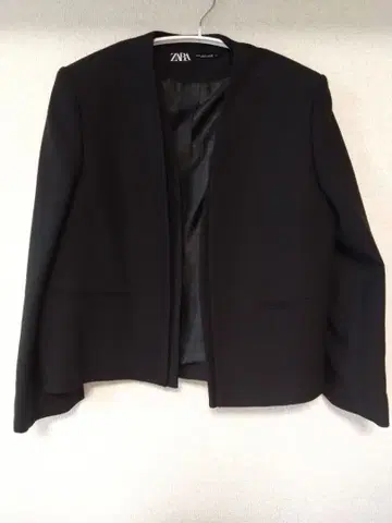 ZARA 블랙 노카라 자켓 M 사이즈