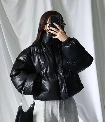 인조 가죽 숏 퍼퍼 다운 자켓 블랙
