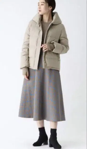 뮐러 다운 볼륨 칼라 자켓 다운