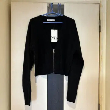 ZARA 미사용 블랙 숏 기장 니트 가디건 긴팔 L 사이즈