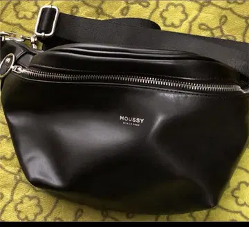 moussy 바디 백 힙색