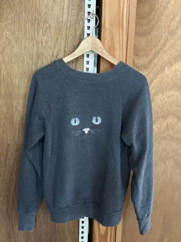 [ Vintage ] cat embroidery crewneck