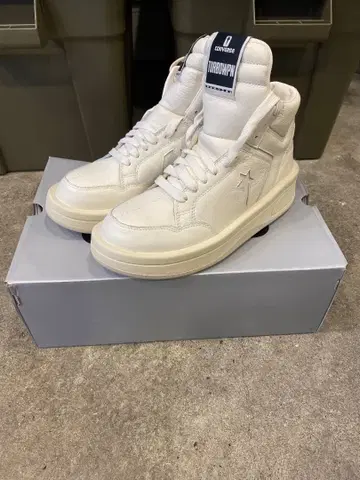 drkshdw converse TURBOWPE