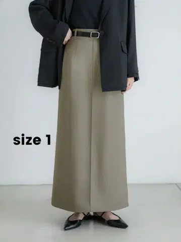 [ crewre ] 백 턱 내로우 스커트