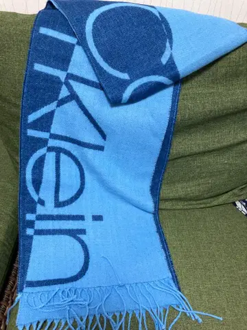 새상품 미사용 Calvin Klein 로고 파랑 스톨