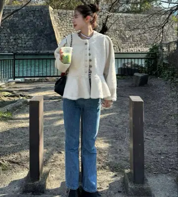 라지엠 페플럼 보아 자켓 아이보리
