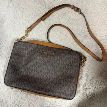 [ MICHAEL KORS 숄더백 중형 ] 고급스러운 MK 모노그램