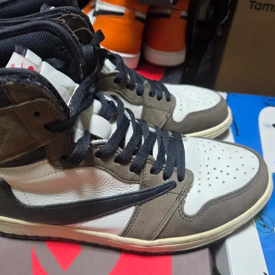 Nike Air Jordan 1 Travis Scott Mocha High 270
