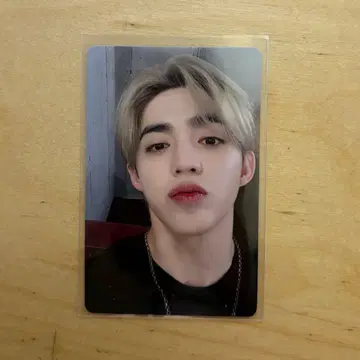 SEVENTEEN 세븐틴 세부치 에스크 yzy 당첨자 한정판 영통