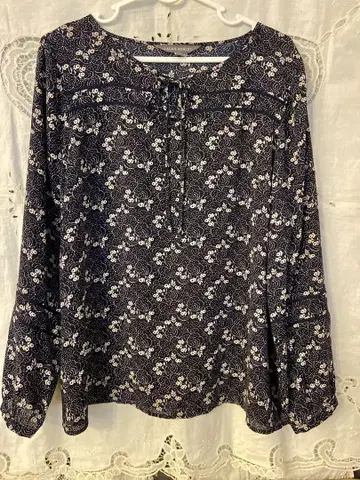 LAURA ASHLEY 네이비 꽃무늬 긴팔 셔츠