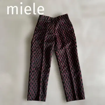 블랙과 빨간색 패턴 스트레이트 레그 팬츠