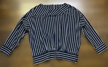 스트라이프 오프숄더 7부 셔츠 미사용 새상품급