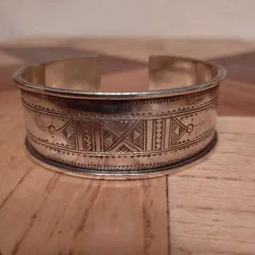 인테림 투아레그 뱅글