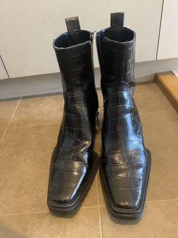 ZARA 악어 패턴 스퀘어토 부츠 size35
