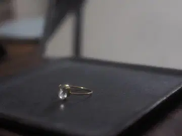 화이트 토파즈 반지