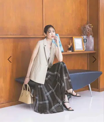 글로벌 워크 시어 턱 플레어 스커트 블랙 체크 레귤러