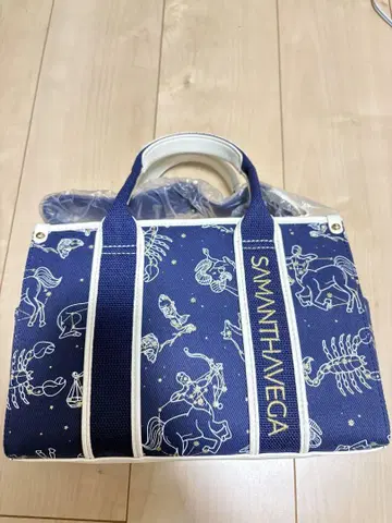 로고 테이프 스타 차트 핸드백